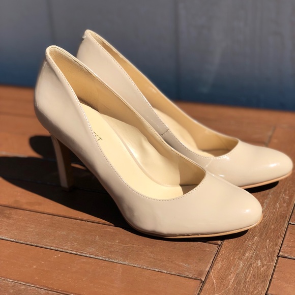 ❌SOLD❌ Nine West Beige Work Heels - Picture 2 of 6